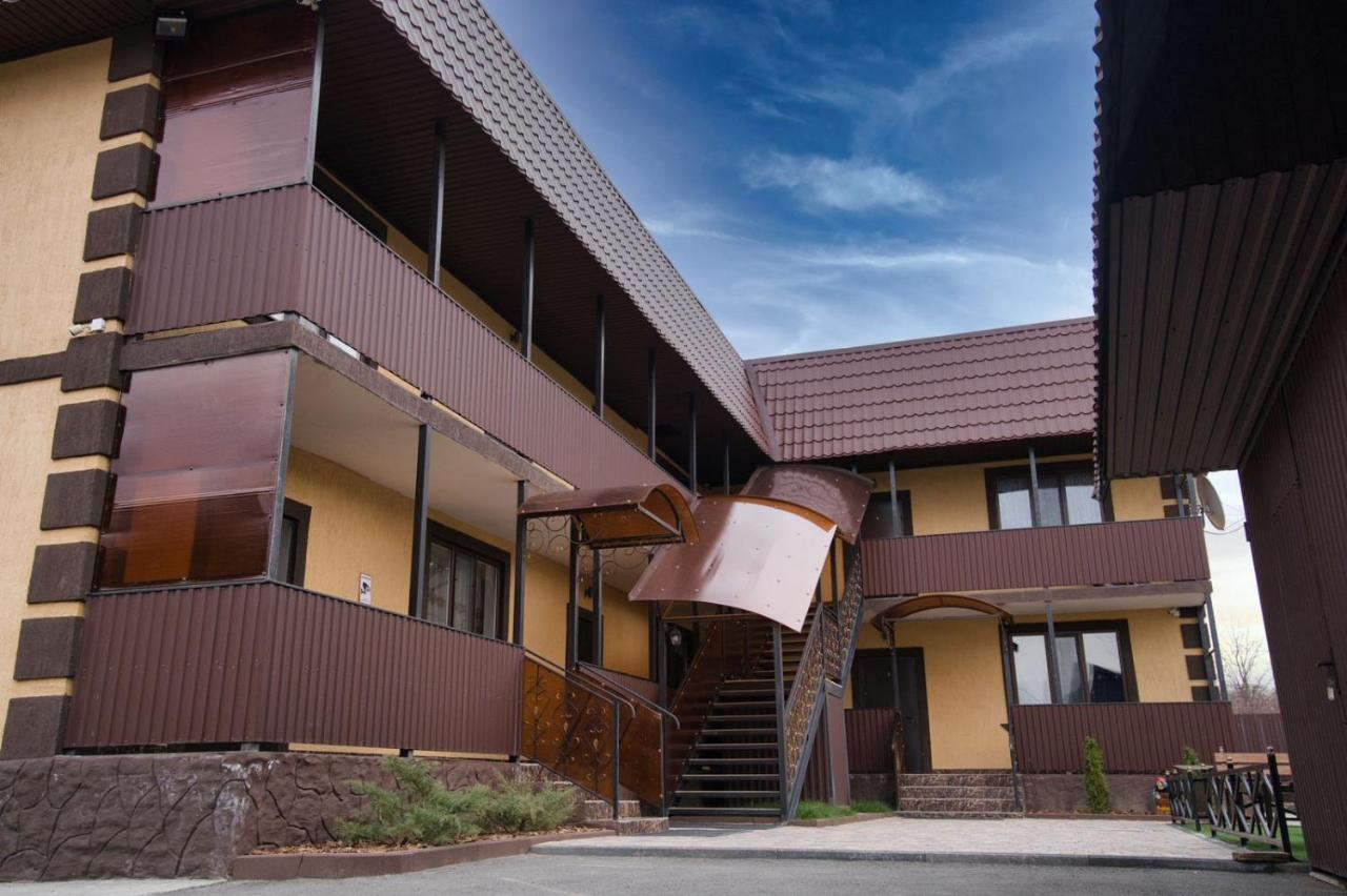 "Гостевой Дом Анны" По Улице Абая, 165 Taldyqorghan Exterior foto